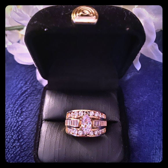 ❤️Stunning  925 SS Gold  Plated w/Cubic Zirconia - Picture 3 of 10